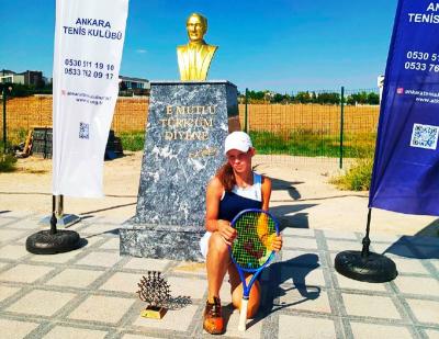 Александра Карабанова